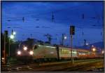 Dmmerstimmung in Zeltweg !  Railjet 1016 035 Spirit of Linz mit Zug EC 631 Alpen Adria Universitt im Bahnhof Zeltweg.