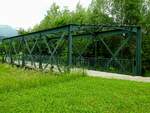 SKGLB-Traunbrücke wurde 1892/93 hergestellt,, dieser historische Fachwerksbau dient nun als Fußgänger-Radfahrerübergang, bzw. als Museale Erinnerung  an die 1957 eingestellte  Ischler-Bahn ; 210613
