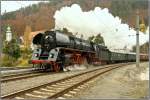 Dampflok 01.533 der GEG fhrt mit Sonderzug 16749 von Salzburg nach Eisenerz.
Groreifling 25.10.2008