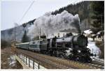 Dampfsonderzug R16138 (Mrzzuschlag - Wien/FJB) mit 109.13 & 2143.040 beim Edlachhof zw.