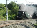 Dampflokomotive 109.13 hat soeben am 7.September 2013 mit einem Sonderzug nach Mürzzuschlag den Südbahn-Tunnel bei Gumpoldskirchen durchfahren.