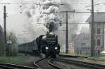 Am 16.4.2011 bespannte BR 310.23 den Sonderzug R 17206 von Wien Heiligenstadt nach Sigmungsherberg, zum Ostermarkt.