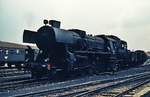 Am 18.06.1974 wartet die 152.1367 auf die Ausfahrt aus dem GKB-Bahnhof in Graz. Die Lokomotiven der Reihe 52 mit Barrenrahmen wurden als Reihe 152 bezeichnet.