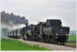 52 100 und 52.4984 mit dem SREX 16173 auf der Rckfahrt von Ernstbrunn nach Korneuburg; hier bei Harmannsdorf, 2.5.2010.