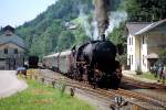 Auf dem Weg nach Hüttenberg legt 52.3816 mit ihrem Sonderzug einen Zwischenhalt in Eberstein ein (Juli 1991)