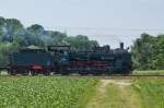 Vorspann fr 01 533 und den  Ries-Express  war (6)38 1301, eine P8, der GEG. Dezent wurde fr die Tour die  6  in der Baureihenbezeichnung abgeklebt. (13.06.2009).