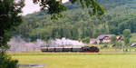 06.06.2004, Aus Anlass des 30. Geburtstages der Östereichischen Gesellschaft für Eisenbahngeschichte (ÖGEG) fanden auf der Strecke der Salzburger Lokalbahn  	Sonderzugfahrten statt. Fotografiert habe ich die 657.2770 mit ihrem Lokalbahnzug auf der Rückfahrt nach Salzburg bei Anthering.  