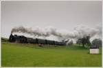 GEG 77.28 mit dem Fotozug 91159 von Attnang-Puchheim nach Hausruck aufgenommen nchst Moos am 21.10.2009.
