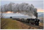 78.618 & 38.1301 mit dem SDZ R14313 (Attnang-Puchheim - Simbach); hier bei Bruckmhl; 13.3.2011