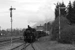 NBIK 93.1332 am 23.Oktober 2020 als NBiK-Fahrt 2 (Ferlach - Feistritz im Rosental) bei der Einfahrt in den Bahnhof Weizelsdorf.