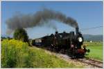 NOSTALGIE TOTAL - „Dampf, Diesel, Strom“ nannte sich eine Veranstaltung am 21. August 2011, welche von den Nostalgiebahnen in Krnten durchgefhrt wurde. Zwischen Weizelsdorf und Ferlach verkehrten an diesem Tag zahlreiche Dampfsonderzge. Den Anfang machte 88.103, welche heuer ihren 70igsten Geburtstag feiert, als Vorspann vor 93.1332 mit ihrem Sonderzug von Weizelsdorf nach Ferlach. Die Aufnahme entstand kurz nach Kappel an der Drau.