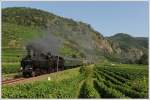 IGE-Eisenbahn Romantik sterreich Rundfahrt am 22.8.2012 von Wien ber Siegmundsherberg nach Aggsbach Markt und wieder retour nach Wien, ab Siegmundsherberg bis Aggsbach Markt und retour bis Drnstein Oberloiben mit 93.1420 und 93.1421 bespannt, aufgenommen nach Drnstein-Oberloiben.