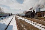 Sonderzug des Vereins Neue Landesbahn vor der Abfahrt in Bahnhof Mistelbach Lokalbahn. (01.04.2013)