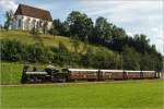 Zum Abschluss noch ein Motivklassiker der Mariazellerbahn, das Andreaskircherl zw. Steinschal-Tradigist und Kirchberg/Pielach. Mh.6 mit Dampfzug von Mariazell nach St.Pölten, 12.7.2015