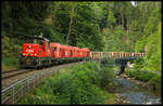 Durch das enge Tal nahe Twimberg zeiht das Gespann gebildet aus 2068+2016+2016 den 64521 nach Frantschach. 05.08.2017