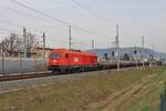 Die 2016 079 brachte am 24.3.2023 den SGAG91093 von Felixdorf nach Wettmannstätten auf dem letzten Stück ab Graz Vbf an sein Ziel hier beim Bahnhof Graz Puntigam.