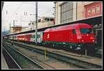 2016 002 mit E2718 in Graz Hbf. am 26.02.2002.