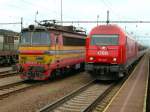 In Devinska Nova Ves trifft die ÖBB 2016 029-7 am 20. Mai 2008 mit einem Euroregion von Wien nach Bratislava die slowakische 240 067-9.