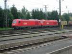 2 Br 2016 stehen mit einem Holzganzzug aus Wolfsberg/Frantschach im Bahnhof Zeltweg.