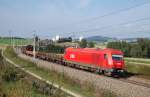 Mit einem kurzen Gterzug hat   die 2016 074 den Haidinger  Bogen am 28.09.2009  durchfahren.