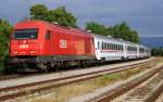 Am 15.06.2010 durchfhrt 2016 061 mit IC258  Zagreb  (Wien Meidling-Zagreb) den Bahnhof Neudrfl. 