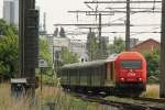 2016 034 mit dem Sonderzug von Wien FJB nach Spitz a. d. Donau kurz vor der Durchfahrt in Wien Nudorf. 19.6.10