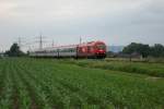 2016 071 mit D 963 Mnchen-Linz am 15.06.2010 bei St.Peter am Hart (Strecke Braunau-Ried im Innkreis).