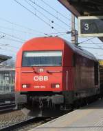 Die 2016 002 kam am 24.3.2012 mit dem Swietelsky-Zug durch Jenbach.