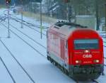 2016 075-0 als Lz 87380 (eigentlich wre hiefr eine BR2043 vorgesehen) bei der Durchfahrt Bhf. RIED i.I. 070126