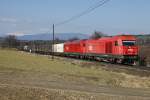2016 062 + 2016 013 mit Güterzug bei Grafendorf am 27.02.2015.