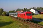 Am 6. Juni 2015 ist 2016 042 mit Regionalexpress 317 (Graz Hbf - Budapest Keleti) bei Raaba unterwegs.