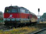 2043 025-2 hat R5991 am Haken; Ausfahrt Bhf.
