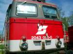 Diesellok 2043.050 in der Zugfrderung Wels O  Heimatbahnhof Krems an der Donau  30.04.2004