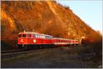 Abschiedfahrt auf der Donauuferbahn. 2043 005 fhrt mit SDZ 14368 von Spitz nach Linz. 
Weitenegg 27.11.2010

