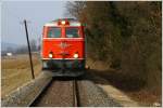 Diesellok 2043.24 fhrt mit einem Gmp als Fotosonderzug 95662 auf der Stecke von Friedberg nach Oberwart. 
Riedlingsdorf 26.02.2011 