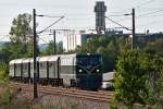 2050.04 bringt den Nostalgie Express  Leiser Berge  von Korneuburg nach Wien Praterstern.