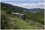 Durch die wunderschne Wachau, zieht 2050.05 den Themenzug 16962 von Krems nach Aggsbach Markt.