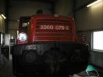 2060 076-3 in einer Halle (2005-04-26)(daher keine bessere Aufnahme mglich :-( )