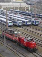 Im TS-Werk Floridsdorf waren am 14.03.2009 viele Rh 4020, eine Rh 2070 und eine Rh 1142 abgestellt.