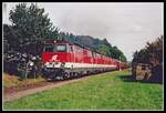 Drei Loks vor einem Zug war damals die Normalbespannung , vier Loks zälhte aber zu den Besonderheiten. 2143.057 , 062, 061 und 065 fahren am 29.09.2001 mit einem Güterzug bei Laßnitzthal Richtung Graz.