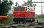 Im Regenschauer kam mir am 07.08.2007 die 2143.35 kurz vor dem Bahnhof in Korneuburg entgegen.