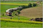 Einen zweiten Sonderzug nach Ernstbrunn befrderte 2143 009 im nicht gerade sehr historischen Valousek-Designvon Wien Heiligenstadt am 6.5.2012 ber die kurven- und steigungsreiche Strecke ber den Schareiterberg bei Mollmannsdorf. Lieben Gru an alle Mitfotografen, sowie an die zwei sichtbaren hier.....