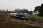 2143 040 fhrt mit Sonderzug 17750 von Wien Hernals nach Oberwart zum Regionalliga Ost Spiel, SV Oberwart - Wiener Sportklub. Friedberg, 03.11.2012

