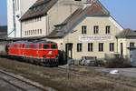 NLB - Tandem 2143 070-7 und 2143.56 vor dem SLGAG 97415 am 25.Februar 2018 in Wetzleinsdorf.