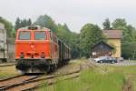 2143.21 der NVOG mit Reblaus-Express R16971 Drosendorf-Retz auf Bahnhof Drosendorf am 25-5-2013.