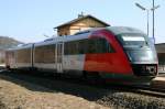 Desiro 5022 010-2 als Regionalzug von Aspang nach Wiener Neustadt beim Halt in Seebenstein. (19.3.2006)