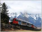 Moderne Nebenbahnromantik Puchberger Bahn: Dieses Desiro-Paar fhrt als R 6414 von Puchberg/Schneeberg nach Wiener Neustadt Hbf. Pfennigbach, 2.3.12