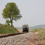 Dieses Bild zeigt den mittglichen Zug nach Korneuburg zwischen Karanbrunn und Weinsteig.