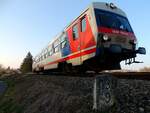 5047 079-8 passiert als R3480 den Kilometerstein 139-9 entlang der  Salzkammergutbahn  in Richtung Attnang-Pu; 140312