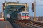5047 034 als R 2579 von Marchegg nach Wien Sdbahnhof (Ostseite), am 05.12.2009, kurz nach dem berqueren der Brcke ber die Donau in Wien Praterkai.